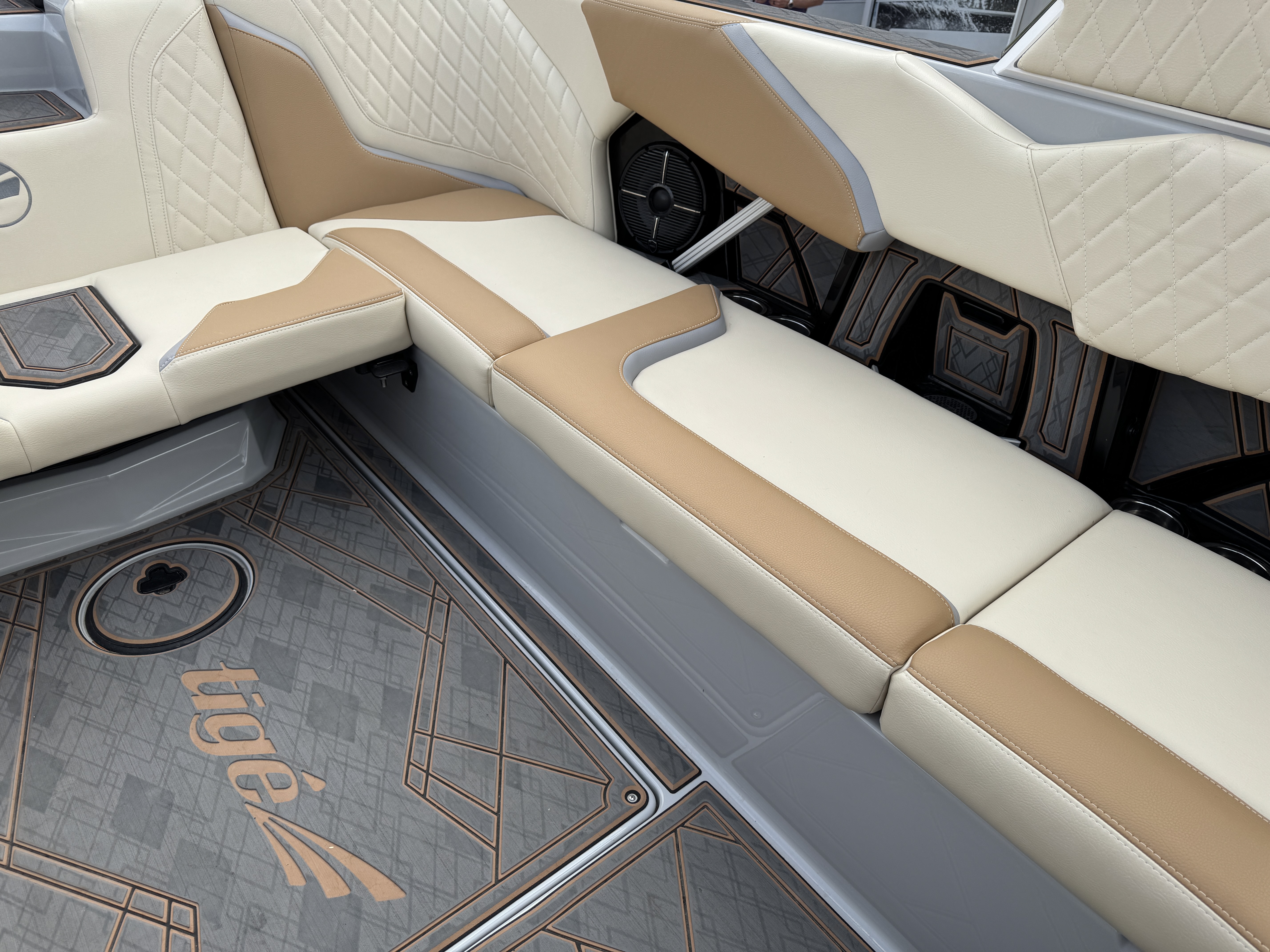 2022 Tige 24 RZX Icon